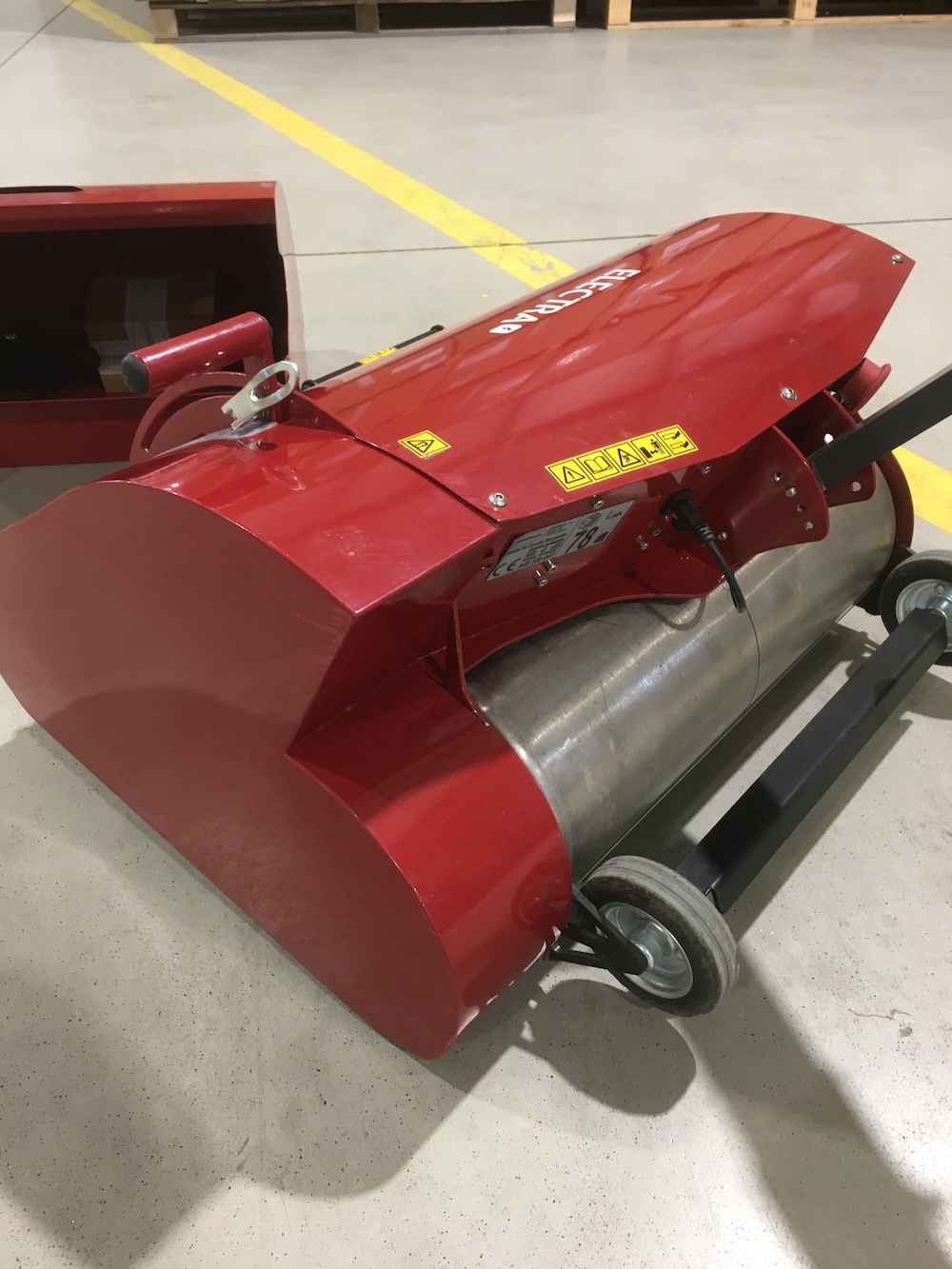 Swardman Electra 45 cm Rotbraun Ausstellungsstück Swardman