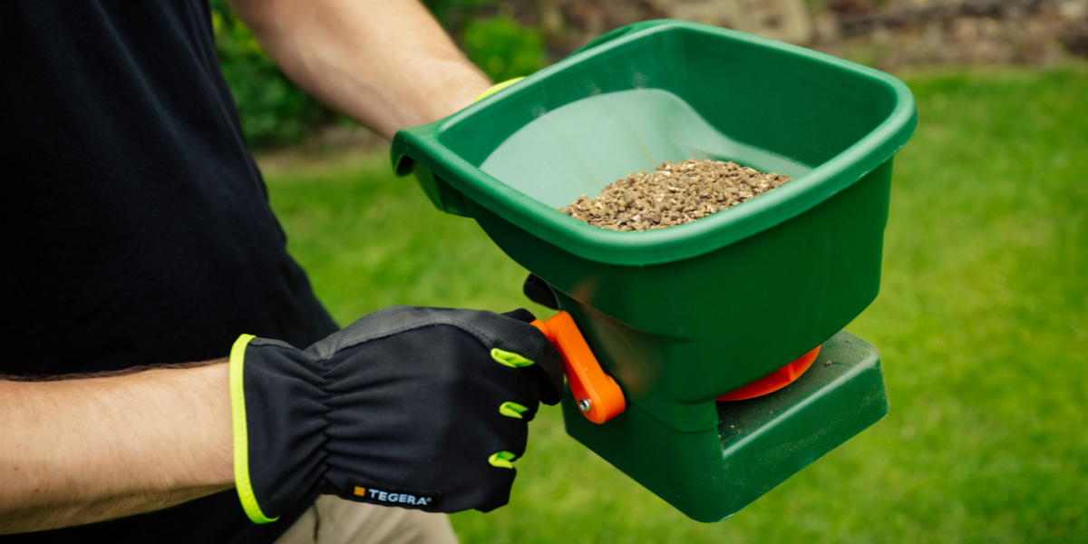 Swardman fertilizing